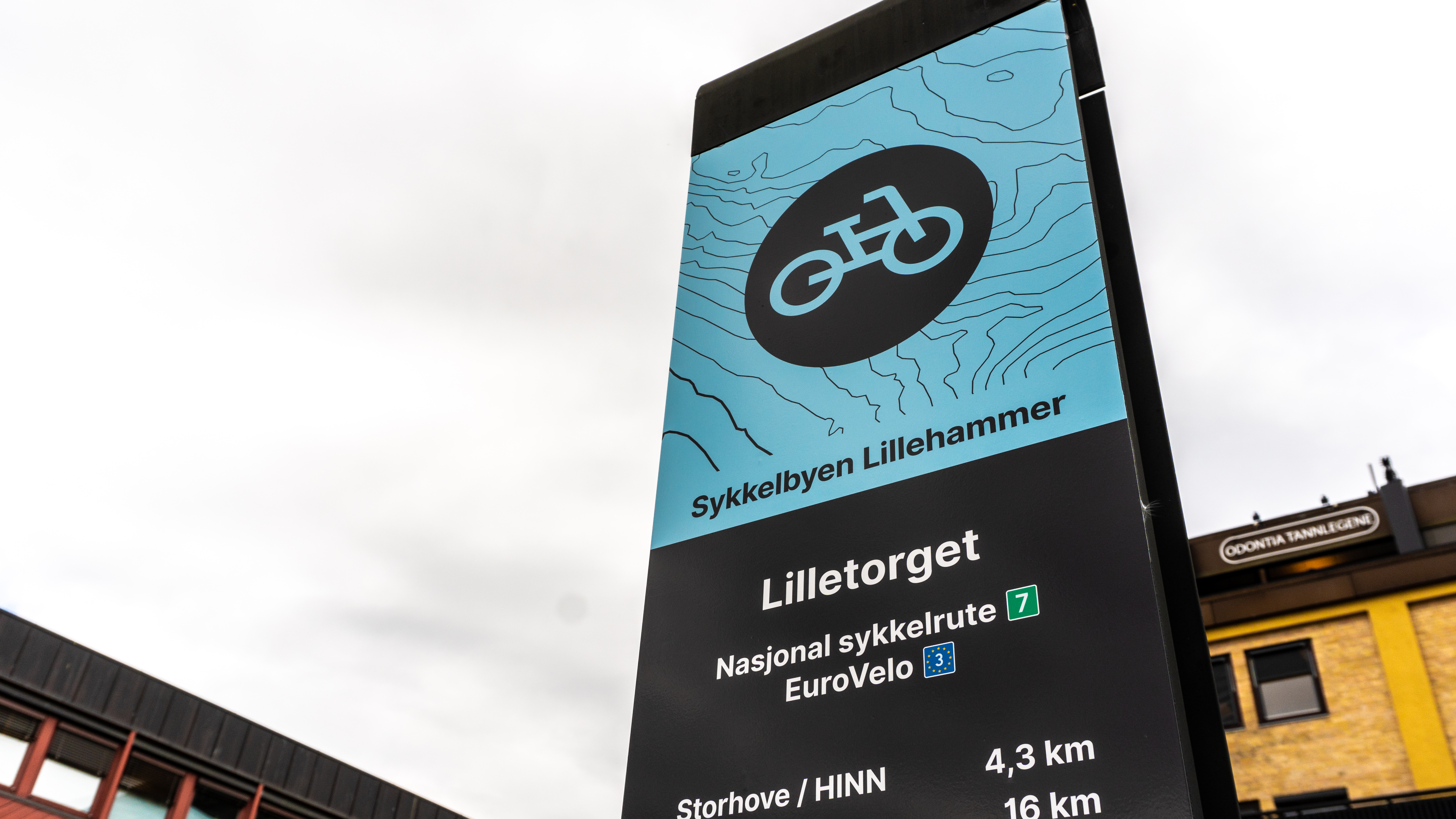 Pylon for Sykkelbyen Lillehammer på Lilletorget