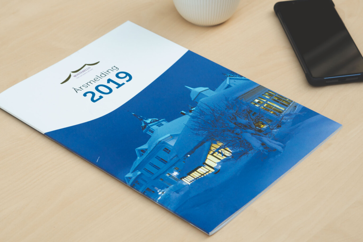 Forside av årsmeldingen 2019 for Montebellosenteret