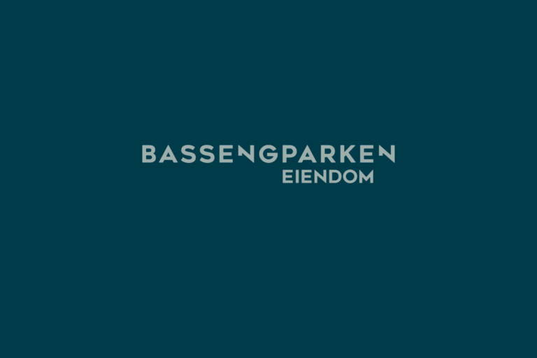 Logo for Bassengparken Eiendom på mørk bakgrunn