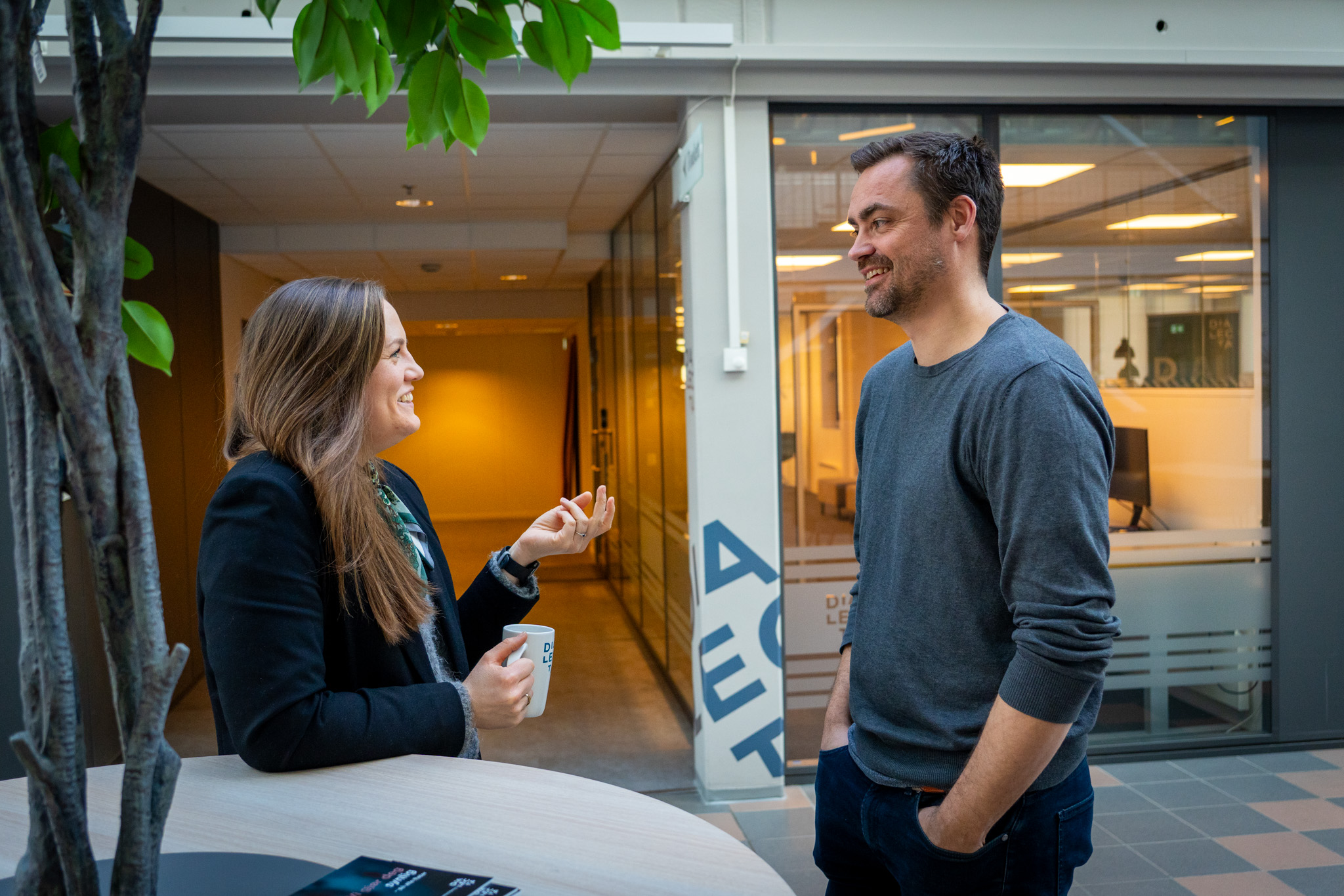 Marthe og Andreas snakker